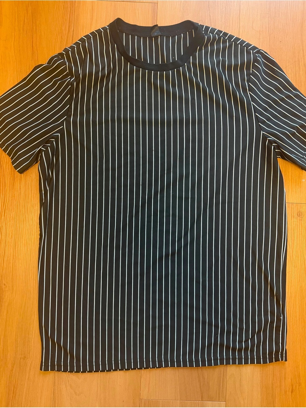 SHEIN Black Pinstripe Short Sleeve Crew Neck Tee